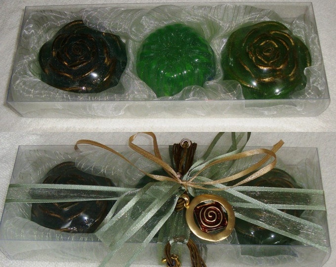 Green Luxury Gift for Her, Fine Fragranced Soaps, Spiral design Necklace, St Patrick Gift Set for her, Party gift, Birthday gift, Graduation