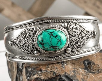Heart Bracelet, Turquoise Cuff Bracelet, Healing Bracelet, Gemstone Bracelet, Turquoise Bracelet, Silver Cuff Bracelet