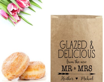 Wedding Donut Bag Stamp - Wedding Donut Favor Box - Glazed & Delicious From the Mr and Mrs - Wedding Favor Bag - Wedding Donut Box Stamp