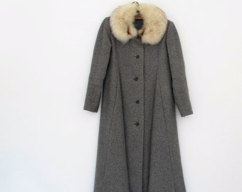 Long Wool Coat Fur Collar Vintage Women Coat Made in Latvia 1980s Grey Coat Ladies Jacket Coat Size Large Trench Coat 100 Wool