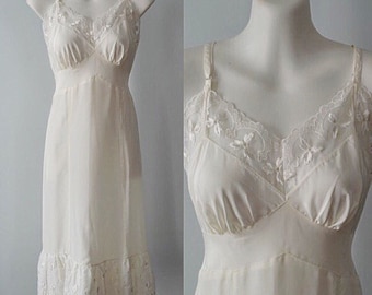Vintage Slip, Vintage Slips, Vintage 1940s Slips, 1940s Slips, Canadian Maid,Toronto Petticoat, Full Ivory Slip, Full Slip