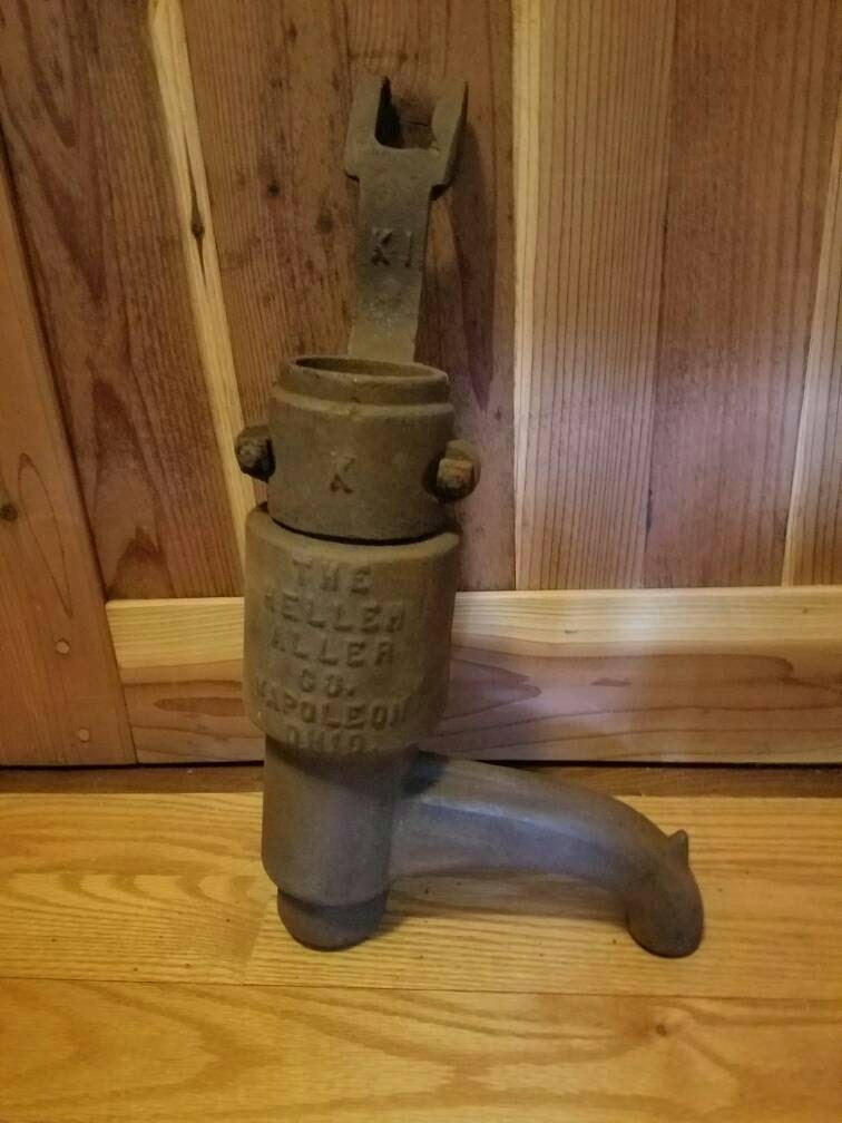 Antique Water Pump Heller Aller Co Napoleon OH Spout Well