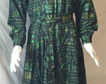 Vintage green silky dress 1950s 60s custom made 39-31-39 near mint!