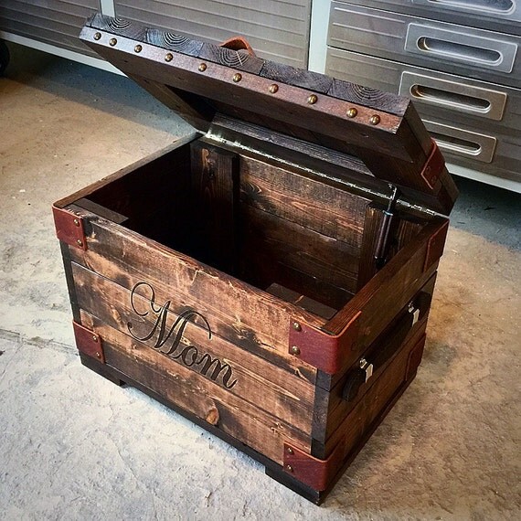 Extra Small Wood Chest