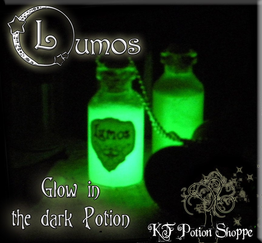 Lumos glow inthe dark Potion Necklace Potion by