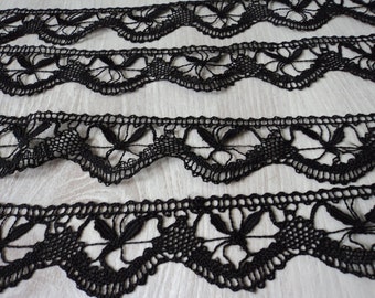 French vintage black hand made crochet lace trim (02537)