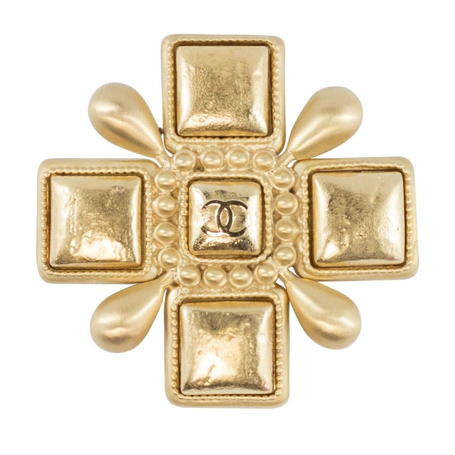 Chanel Vintage Signed Gold Maltese Cross Brooch / Pin Spring