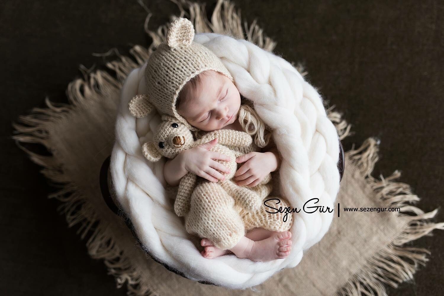 Newborn photo prop Basket Stuffer Wool Roving Wool Braid