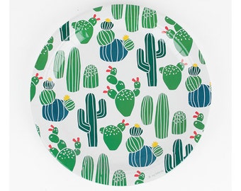Cactus paper plates. Set of 8. Cacti print party plates. Desert party plates. Fiesta paper plates. Cactus party decor. Cactus plates.