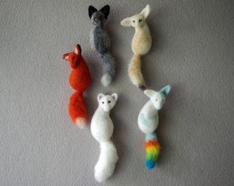 Fluffy Tail Fox Brooch, Needle felted brooches, Fox Pin (red fox, silver fox, fennec fox, arctic fox, rainbow fox)