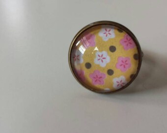Rings flower yellow