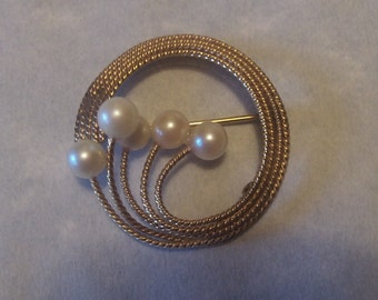 Vintage 12K Gold Filled Winard Brooch Pin