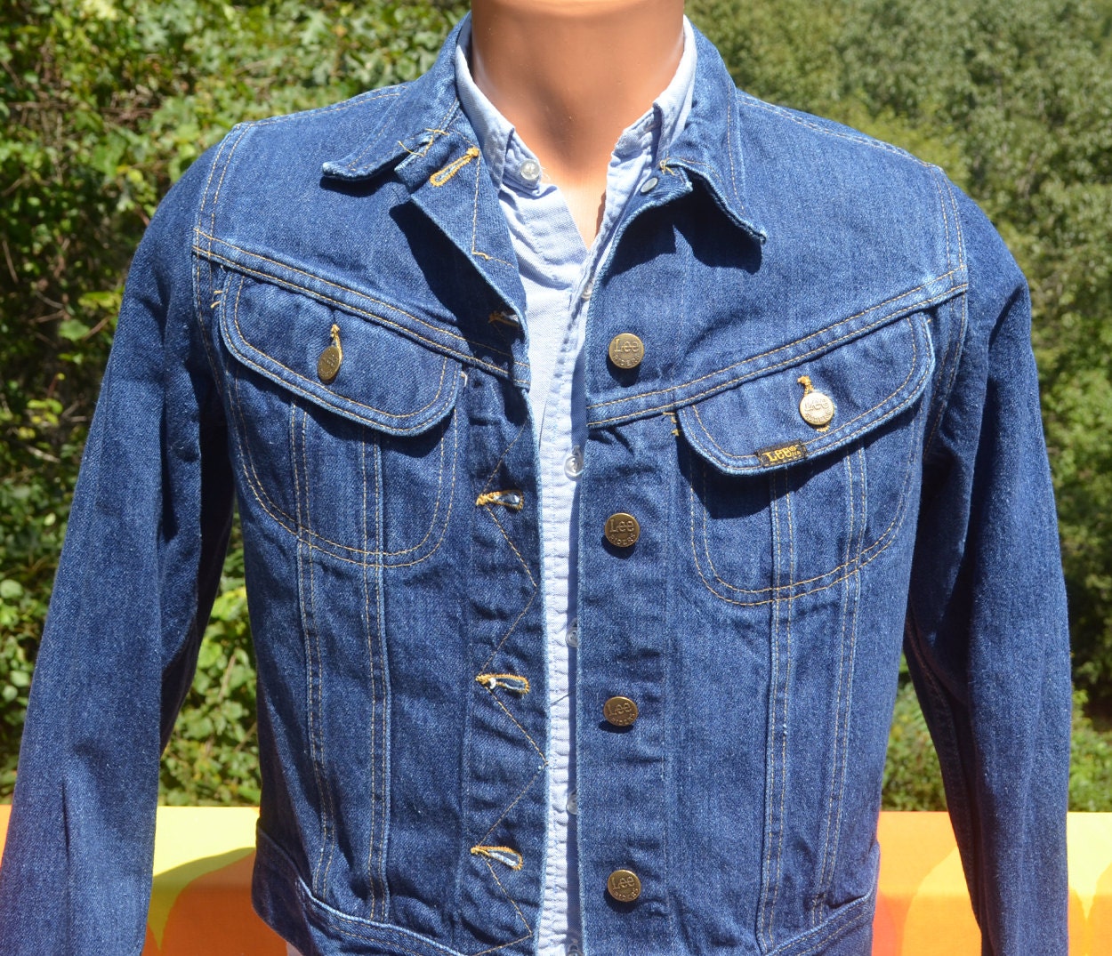 jean jacket 70s style