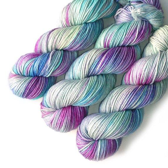 Merino DK Handdyed Light Worsted Yarn Superwash Phylox