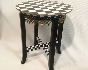 Whimsical Painted Furniture, whimsical painted table // whimsical painted furniture // painted furniture // painted table