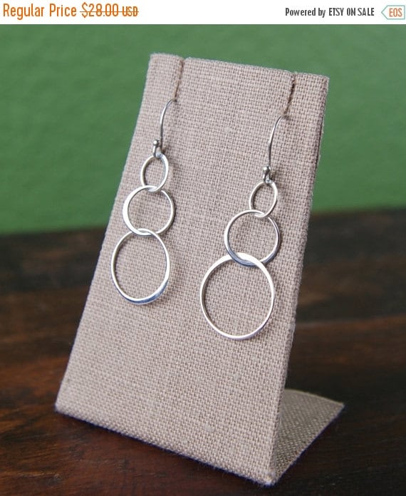 •LINKED• intarsia triangle + silver earrings main image 1