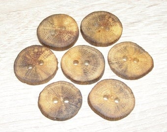7 Handmade oak wood buttons, accessories ( 1,1" diameter x 0,20" thick)