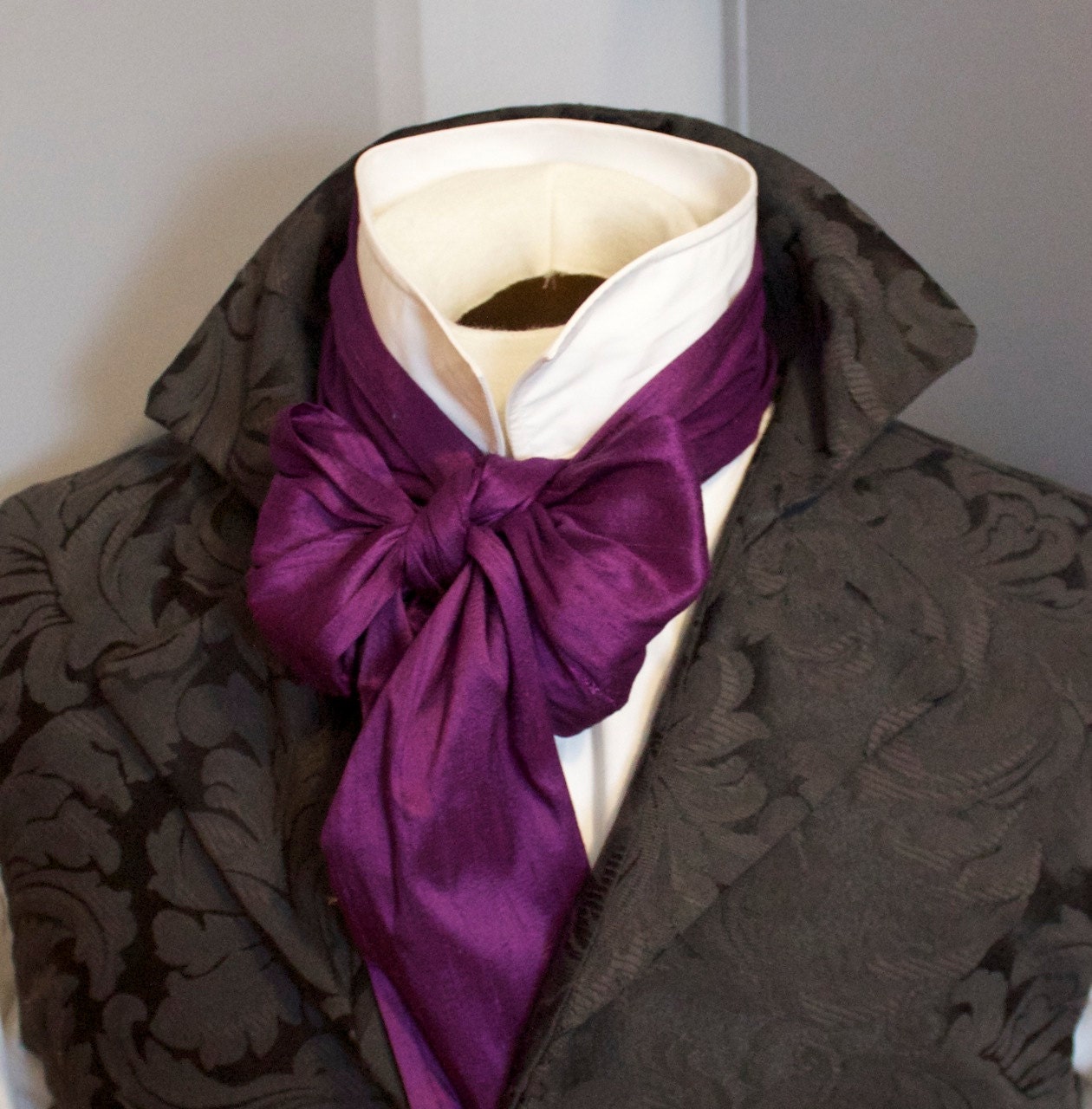 REGENCY Brummel Victorian Ascot Tie Cravat Royal Purple