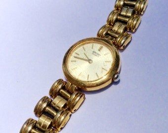 Beautiful Vintage SEIKO ladies classic wrist watch by Watchchas