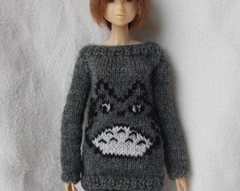 Sweater with Totoro, available in different sizes and colors,pure neemo,blythe,pullip,yo-sd, littlefee,momoko...)
