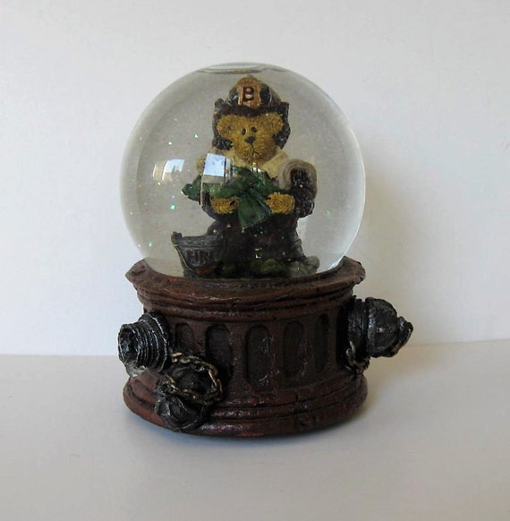 teddy bear snow globe