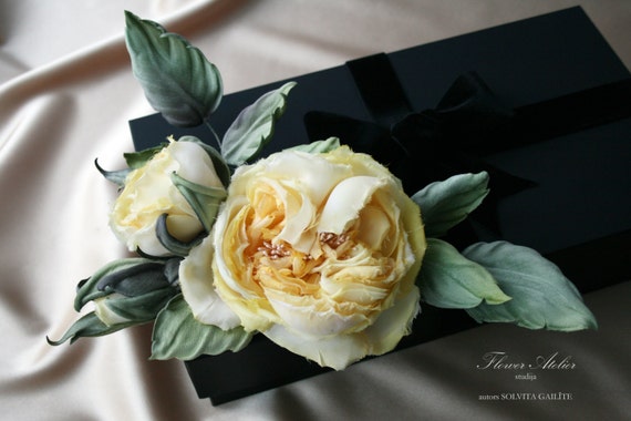 Roses "Lemon chiffon"