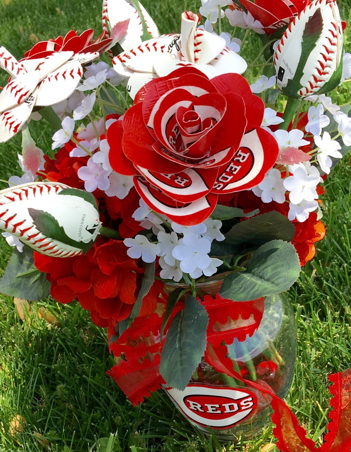Cincinnati Reds baseball arrangement/ Sports Flowers