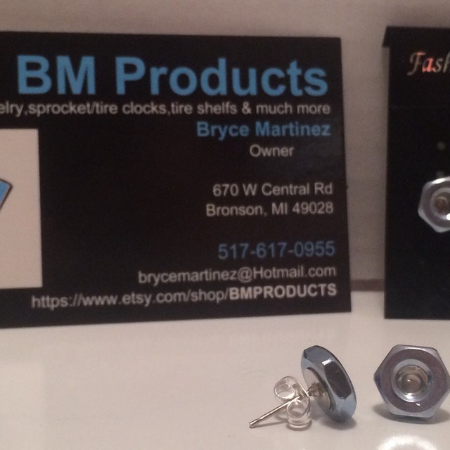BM Earrings main image 1