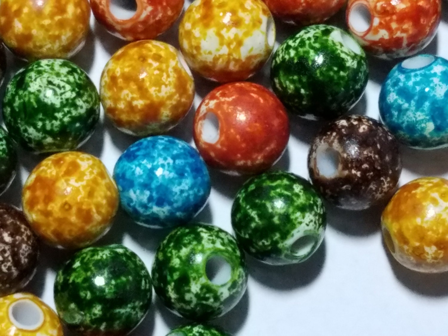 Spray Painted Acrylic Beads Sprinkle Style Round Qty 30