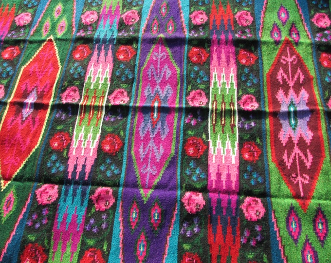 Bessarabian Kilim. Vintage Moldovan Kilim, Handmade. Vintage rose kilim. Vintage handwoven wool rug carpet Bessarabian Romania Kilim