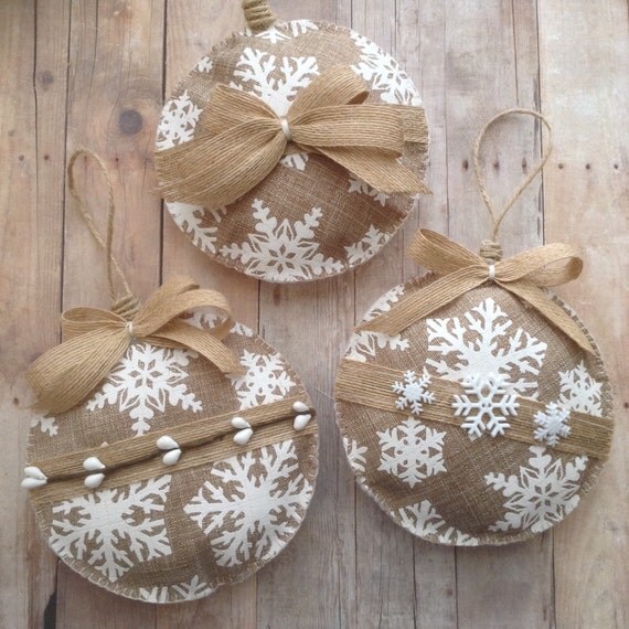 Christmas Burlap Ornaments / White Snowfkakes xmas by CraftsbyBeba