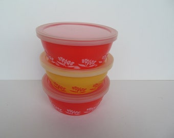 Plastic Bowls with Lids Storage Container - red and yellow - set of 3