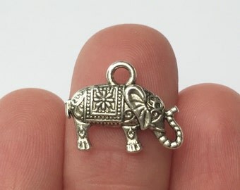 7 Elephant Charms Antique Silver 17mm x 13mm - SC327