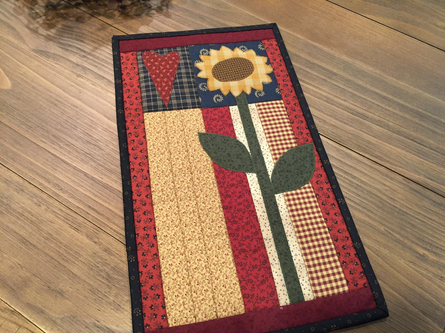 Quilted Wall Hanging /Country Quilt / Sunflower /Flag