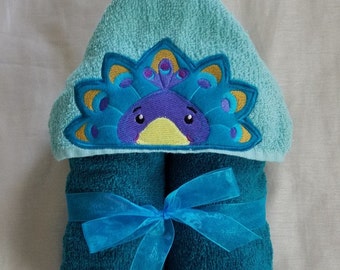 Peacock Hooded Towel.Kids Hooded Towel,Child's Hooded Towel,Personalized Hooded Towel,Hooded Bath Towel,Hooded Beach Towel,Kids Bath Towel