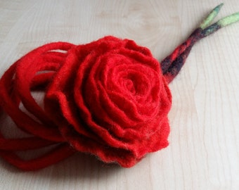Felt Necklace. Felt Wool.Felt.Natural Jewelry. Red.Natural.Eco.Bio.Felt jewelry.Flower.Felt flower.Felting.