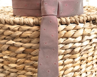 Vintage Tie Collar - Classic - Med/Large