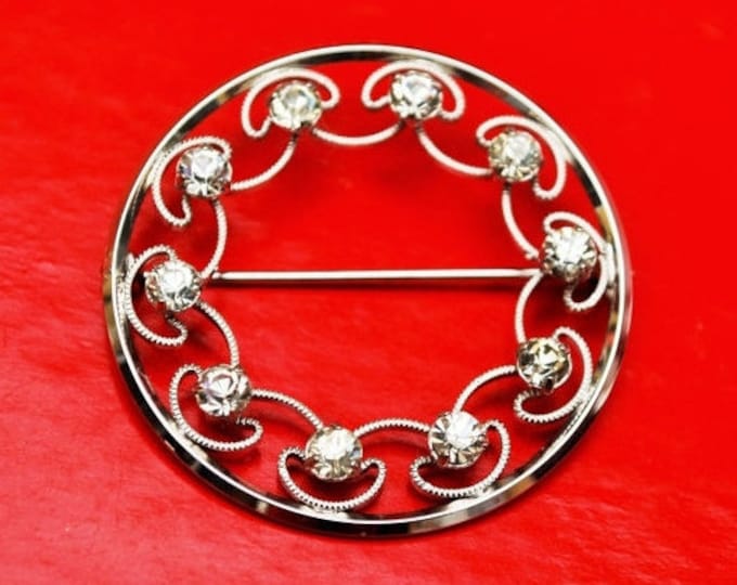 Krementz Brooch Rhinestone Silver tone Round Wreath Mid Century Pin