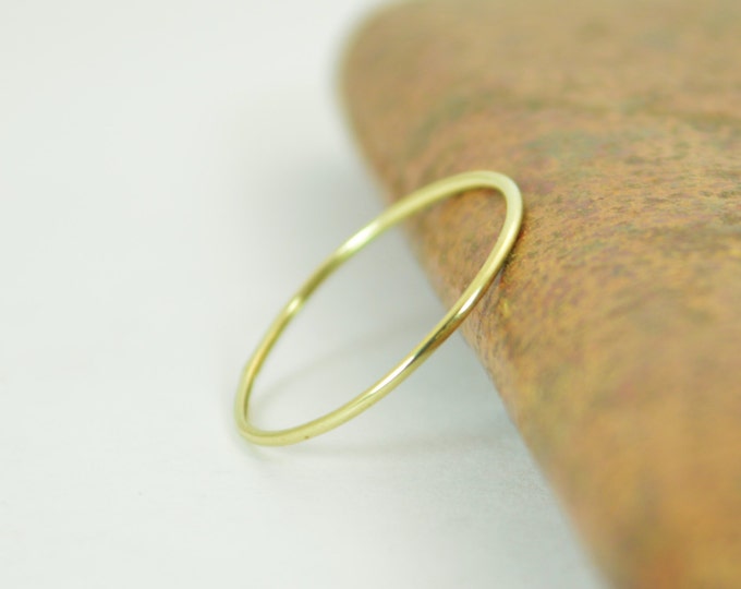 Solid 14K Green Gold Ring, Super Thin Stacking, Round Minimal Gold Ring, Green Gold Ring, Solid Gold Ring, 14k Gold Ring, Real Gold Ring