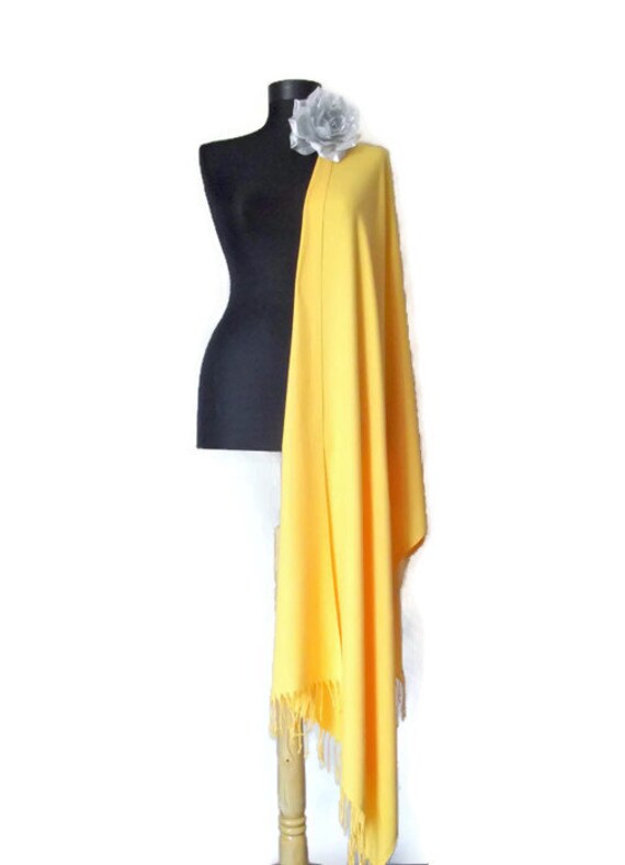 shawl yellow