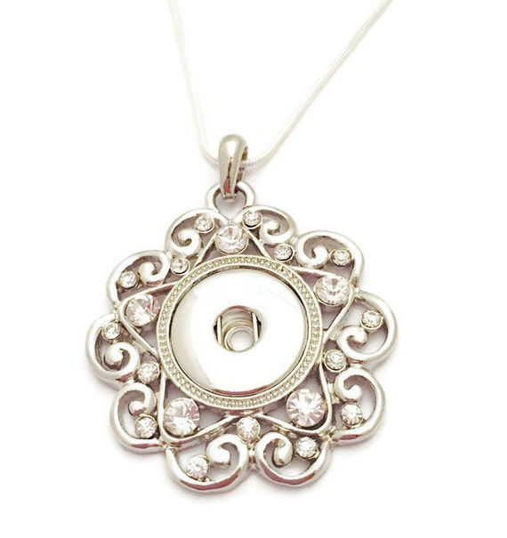 Snap Jewelry Snap Pendant Necklace on a Sterling Silver