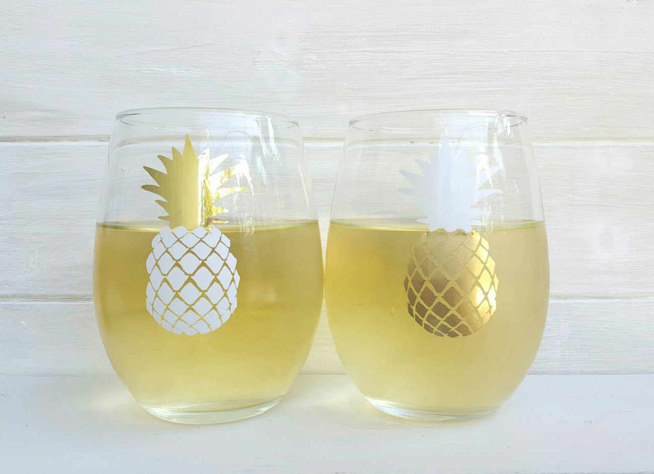 Pineapple Wine Glass Set / Gold Pineapple by CambridgeAvenue