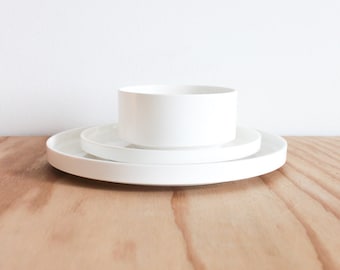 White Massimo Vignelli Heller 3 Piece Dish Set