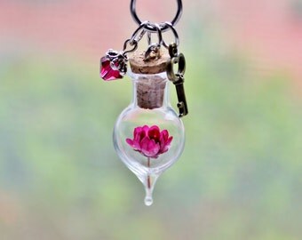 Terrarium Jewelry Ruby Necklace Wine Color Dried Flower Crystal Necklace Birthday Gift July Birthstone Unique Glass Bottle Necklace