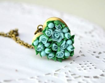 Heart locket necklace. Mint turquoise roses flower locket necklace pendant. Vintage locket. Flower locket. Photo locket. Roses jewelry
