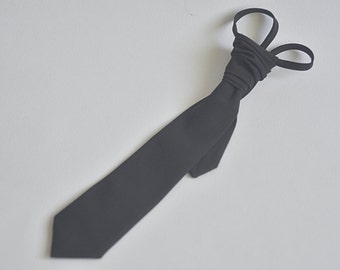 Items similar to MATTE BLACK - bow tie on Etsy
