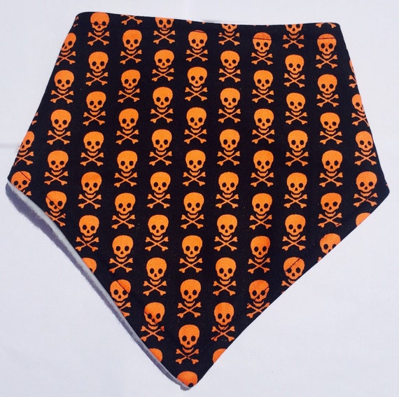 Items similar to Skull and crossbones bandana bib on Etsy