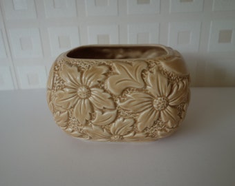 Sylvac plant stand / bowl