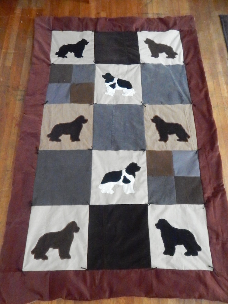 beautiful-newfoundland-dog-throw-size-quilt-by-usbytheseaside