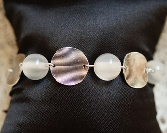 Acrylic white cat's eye beads BRACELET